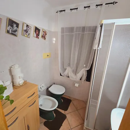 Cleo Apartment *