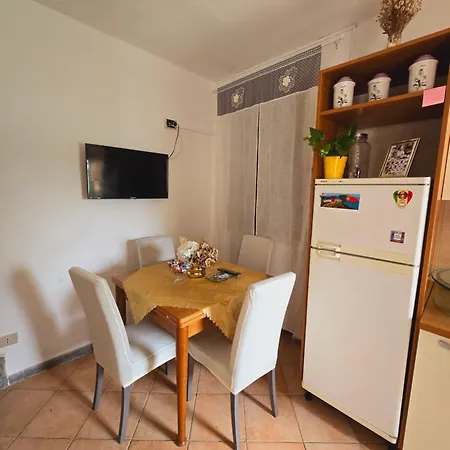 Cleo Apartment